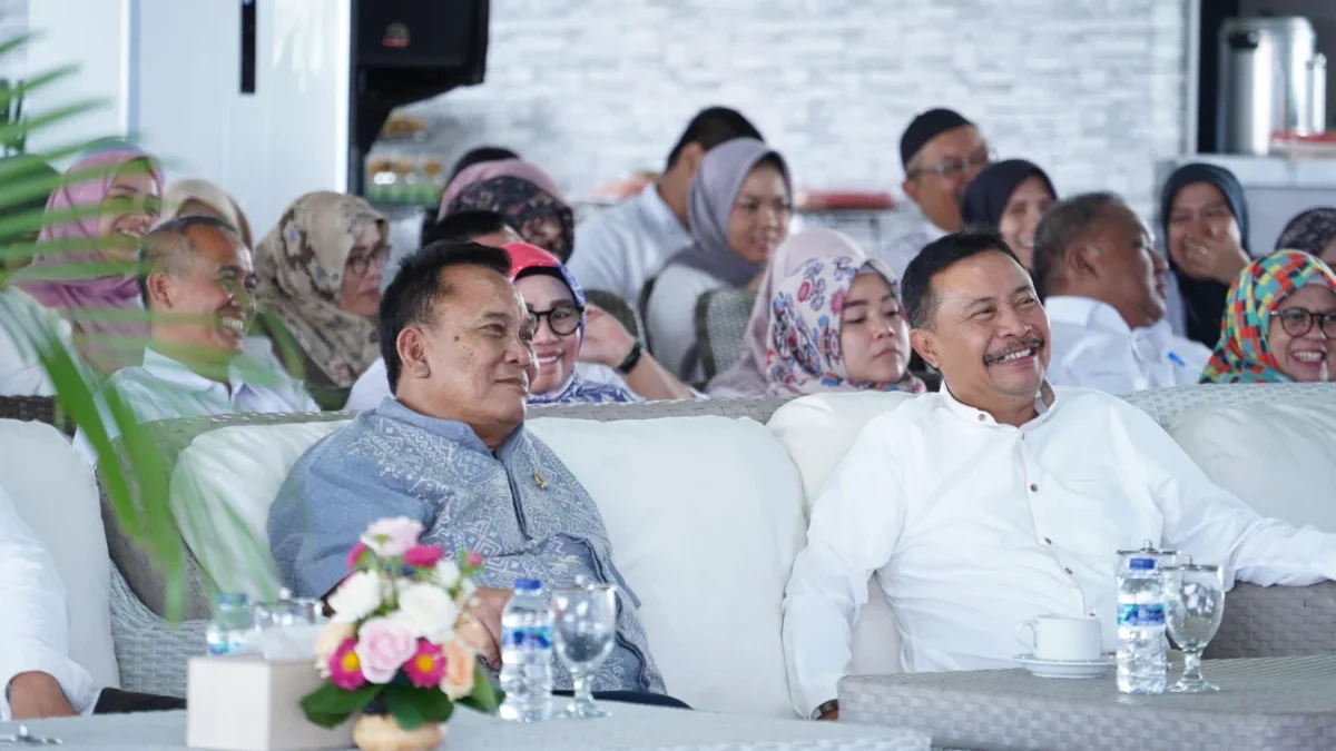 SUMRINGAH: Ketua DPRD Jawa Barat Brigadir Jenderal TNI (Purn) Taufik Hidayat saat kegiatan Halalbihalal Sekret