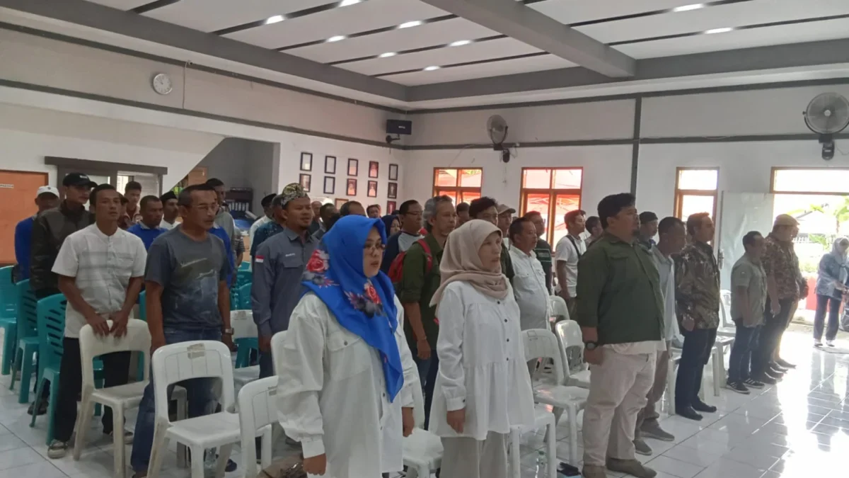 KOMPAK: Desa Sindangpakuon Kecamatan Cimanggung saat menyelenggarakan kegiatan peningkatan kapasitas lembaga k