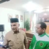 BIDIK WABUP: Ketua DPC Gerindra Sumedang, H Heri Ukasah seusai menerima kunjungan silaturahmi Dony Ahmad Munir