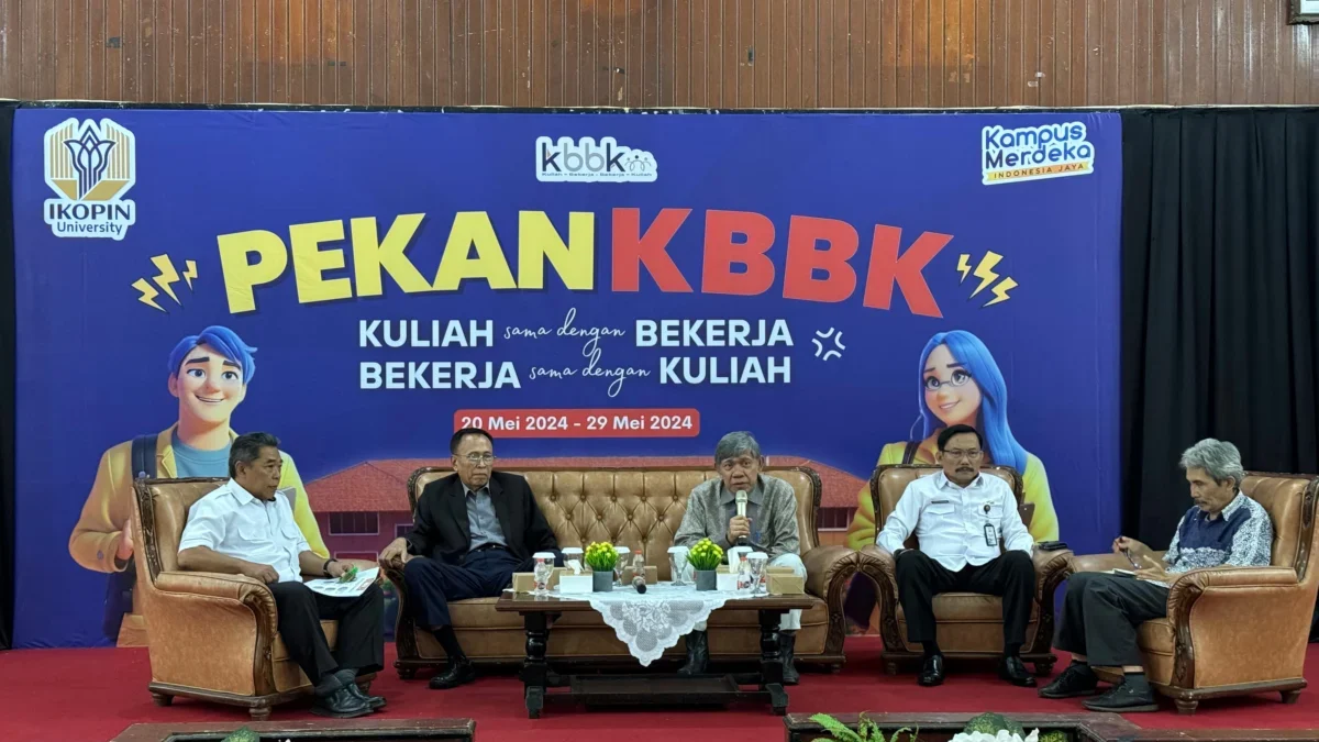 PEMBICARA: Rektor Ikopin University, Prof. Dr. Ir. Agus Pakpahan MS, menjelaskan mengenai program KBBK dihadap