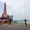 Menara Eiffel Objek Wisata Baru di Sumedang
