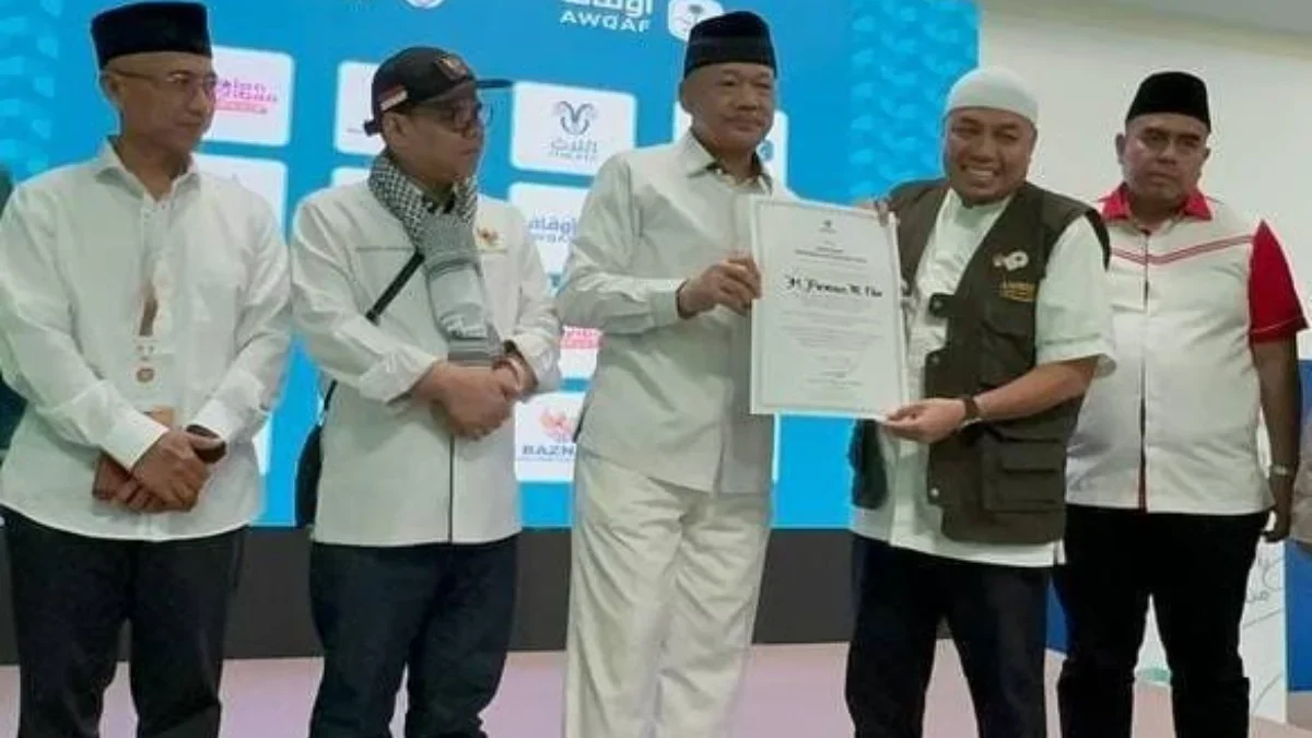 10.000 Dam Jemaah Haji Disalurkan BAZNAS RI bagi Sekolah Indonesia di Makkah