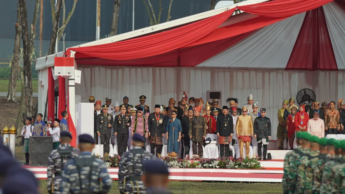 Dampingi Presiden Jokowi Hadiri Upacara Hari Lahir Pancasila, Menteri AHY Kenakan Pakaian Adat Melayu Riau