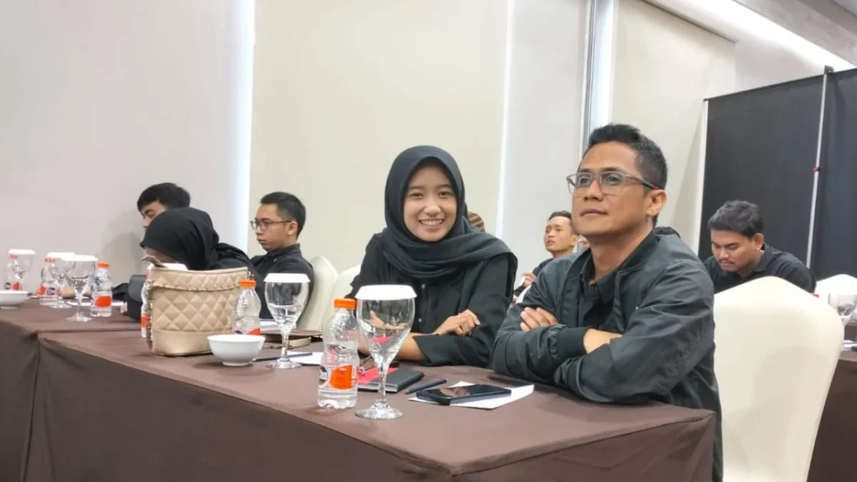 Bidang SDM & Hukum Siti Wahyuni, Rapat di Ballroom Hotel Cordela Kota Tasikmalaya