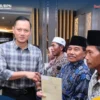 DUKUNG: Bakal Calon Bupati Sumedang Dony Ahmad Munir saat bersilaturahmi ke pengurus DPD PAN Sumedang, kemarin