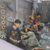 SEMRINGAH: Para perajin gelasan di Tanjungsari sangat senang karena sudah diberi surat rekomendasi BBM jenis P