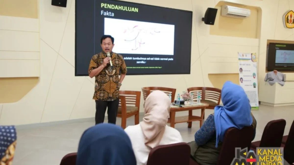 uru Besar Fakultas Kedokteran Unpad Prof. Yudi Mulyana Hidayat memaparkan mengenai kesehatan reproduksi dalam