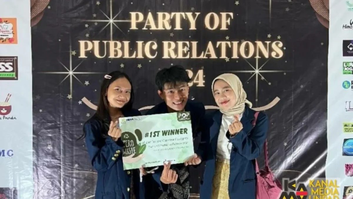 Tim mahasiswa Manajemen Produksi Media Fakultas Ilmu Komunikasi Universitas Padjadjaran meraih juara di ajang
