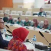 Direktur Sumber Daya Manusia Unpad Aulia Iskandarsyah, PhD, menerima secara resmi kunjungan studi lapangan dar