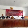 BIMBINGAN TEKNIS: Komisioner KPU Subang saat melakukan bimbingan teknis kepada Pantarlih. CINDY DESITA/PASUNDA