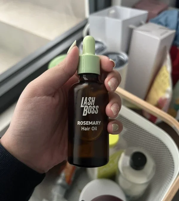 Review LashBoss Rosemary Hair Growth Oil, Masalah Rambut Rontok Ini Solusinya