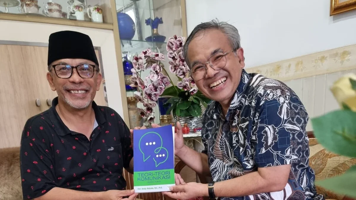 Motivator Kawakan Dr Aqua Dwipayana Prediksi Buku Ke-55 yang Ditulis Guru Besar Komunikasi Prof Deddy Mulyana
