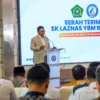 Kemenag RI Menyerahkan SK Izin Operasional Sebagai Lembaga Amil Zakat Skala Nasional Kepada YBM BRILiaN