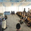 BUKA: Pj Bupati Sumedang Yudia Ramli saat membuka acara wisuda di Ponpes Sallafiyah Khaira Ummah, baru-baru in