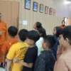 IKUTI: Sejumlah anak-anak saat megikuti kegiatan Search and Rescue (SAR) di Basarnas Bandung, Selasa (23/7).
