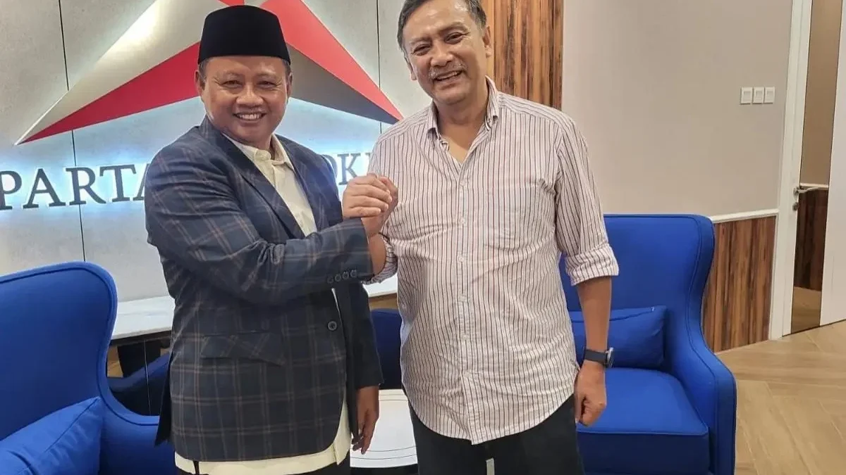 Mantan Wakil Gubernur Jawa Barat (Jabar) Uu Ruzhanul Ulum bersama Sekretaris Majelis Tinggi Partai Demokrat An