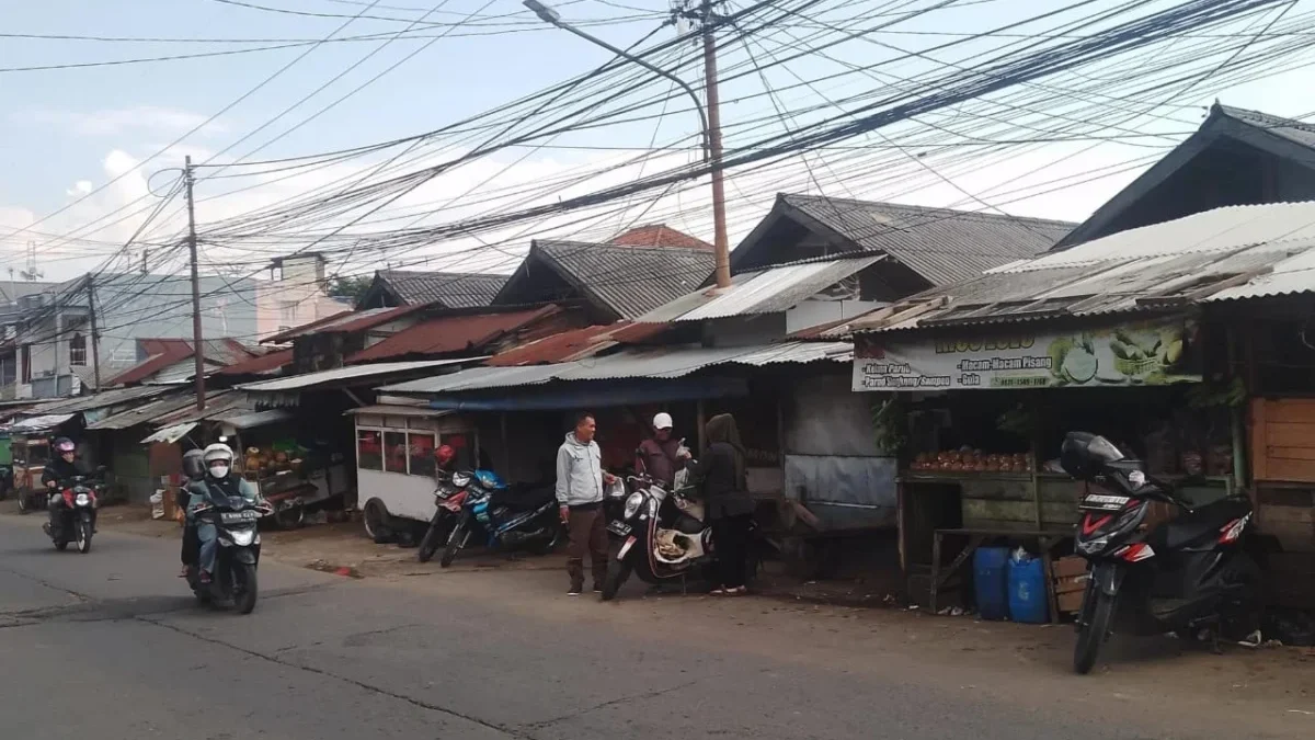 KUMUH: Revitalisasi Pasar Parakanmuncang di Kecamatan Cimanggung tak kunjung terealisasi yang kondisinya cukup