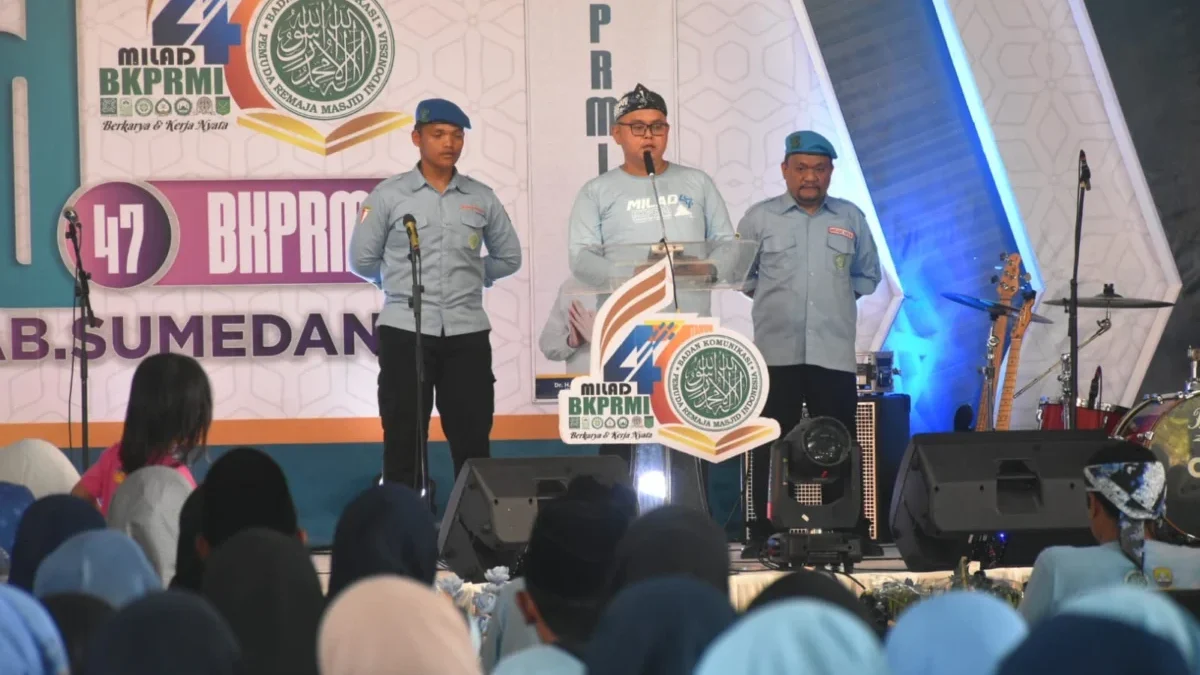 BERSINERGI: Asisten Pemerintahan dan Kesejahteraan Rakyat Asep Uus Ruspandi pada acara Puncak Peringatan Milad